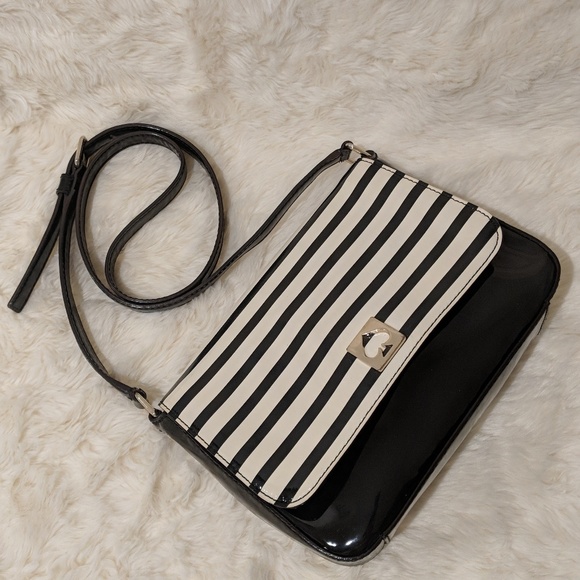 kate spade Handbags - Kate Spade Crossbody Bag
